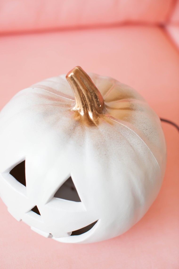 DIY Gold and White Halloween Light-Up Pumpkin (3).jpg